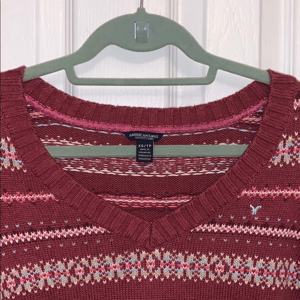 American Eagle Patterned V-Neck Sweater - image 5